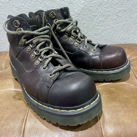 Doc Marten’s Men’s Brown Boots, Size 11 - Picture 4 of 8